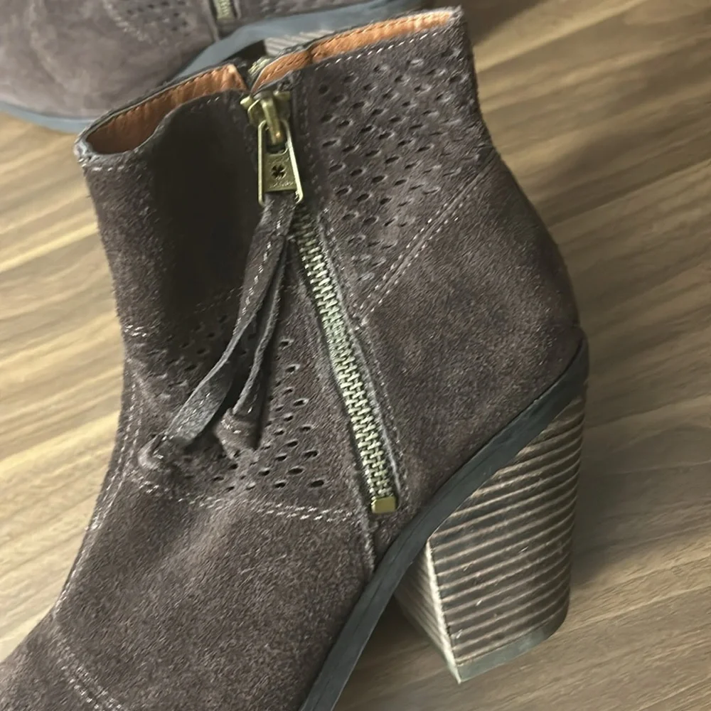 Lucky brand 8 leatherr zip ankle boots - Picture 7 of 14
